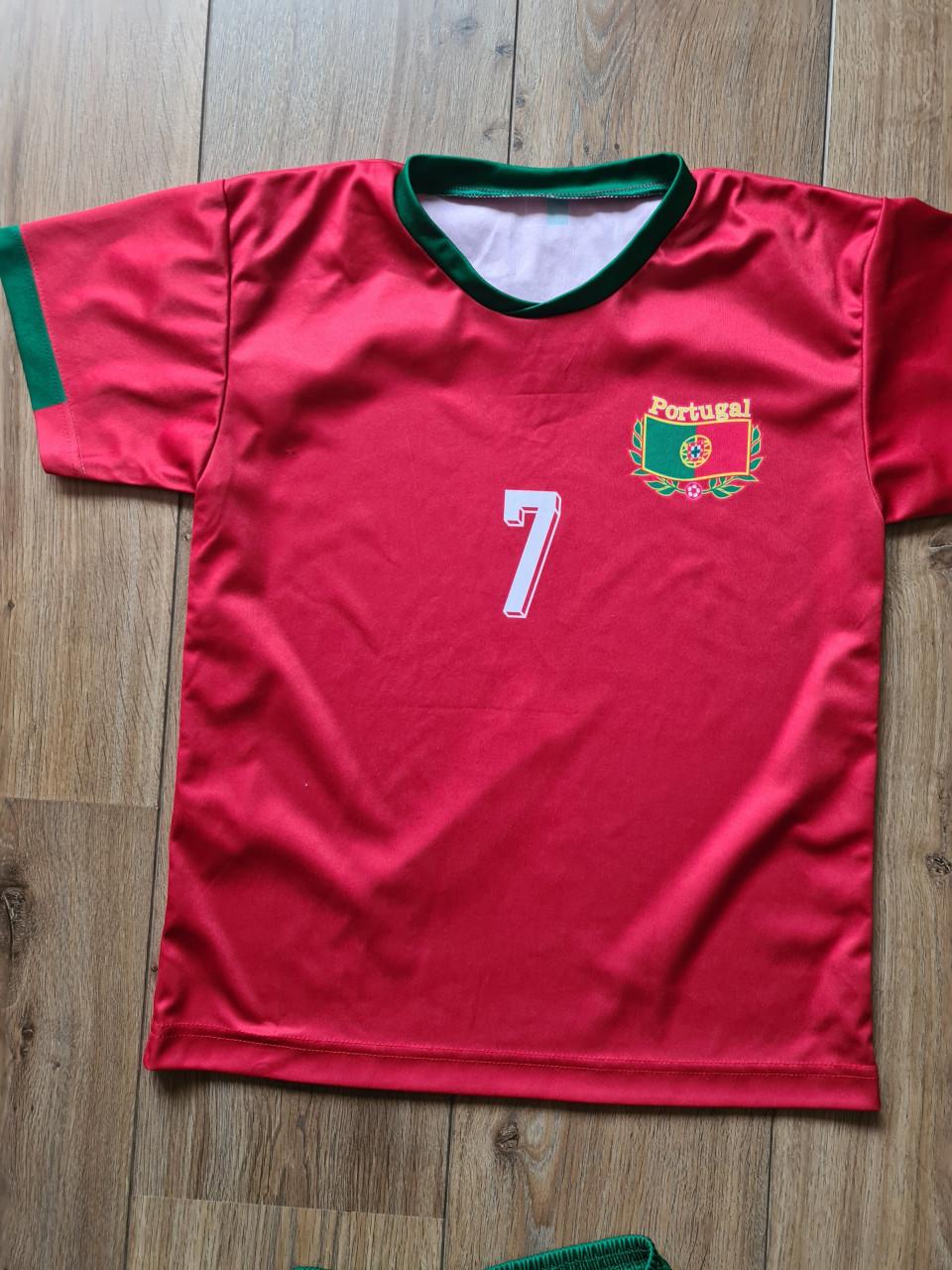 Cristiano Ronaldo setje, broek + shirt mt 140