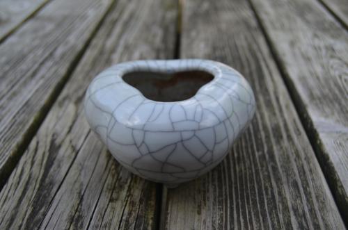 Ge-ware celadon bakje, China, 20e eeuw in goede staat.