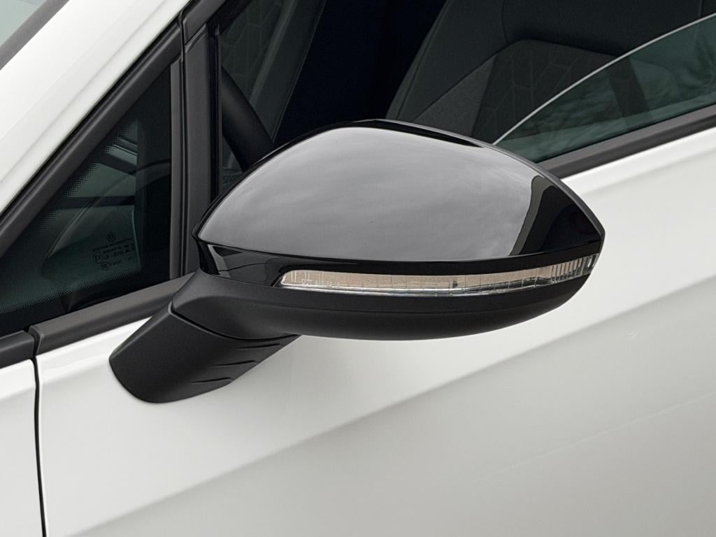 Volkswagen Golf 1.5 ehybrid goal | camera | head-up | dode hoek | carplay |