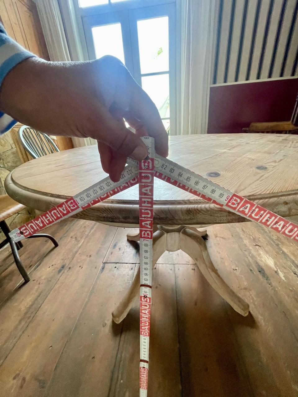 RONDE HOUTENTAFEL UITSCHUIFBAAR