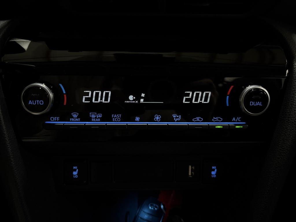 Toyota Yaris Cross 1.5 hybrid executive | 360 camera | bsm | stoelverwarmin