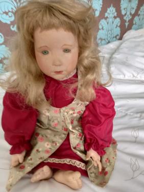 Vintage pop met houten stoeltje