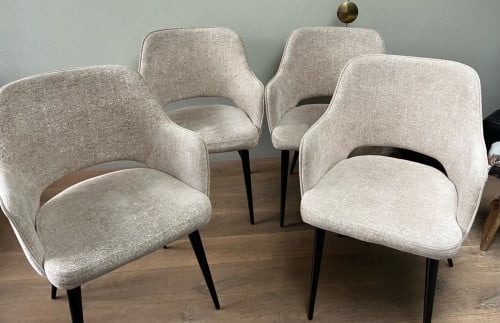 4 beige stoffen eetkamerstoel Puck