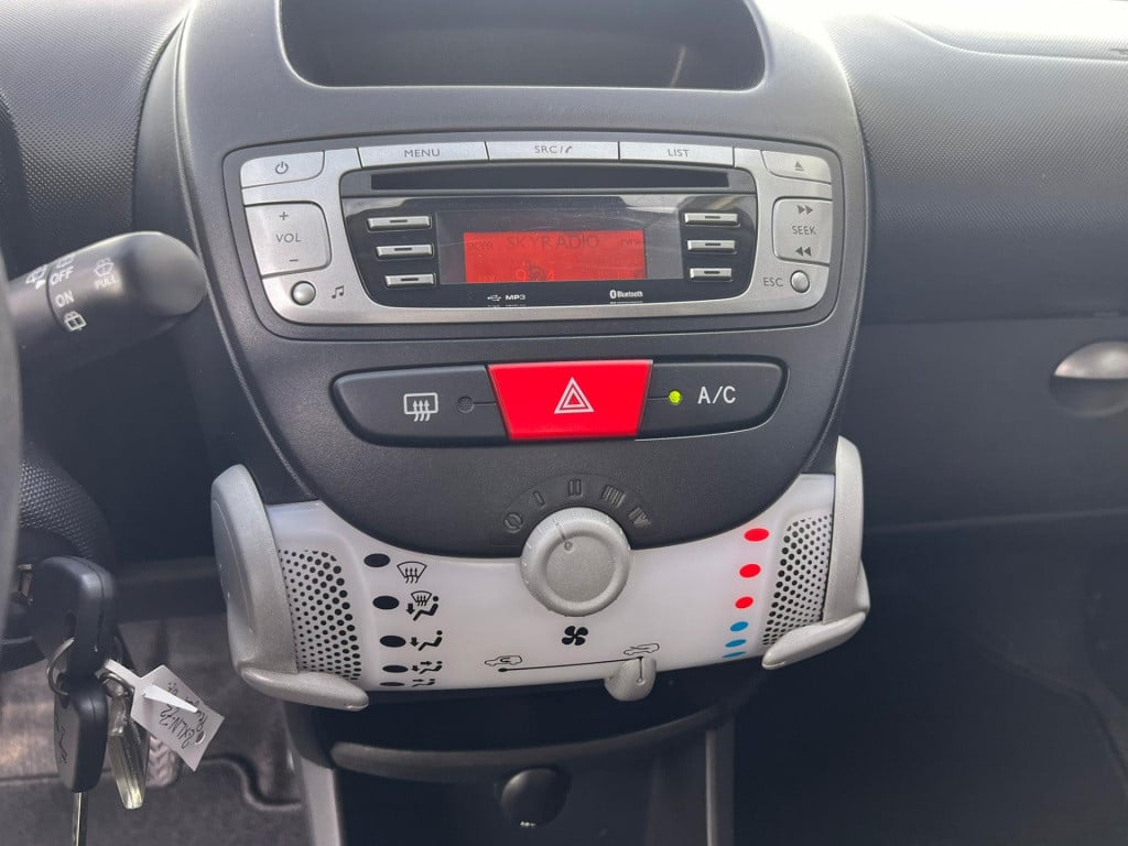 Peugeot 107 1.0 première
