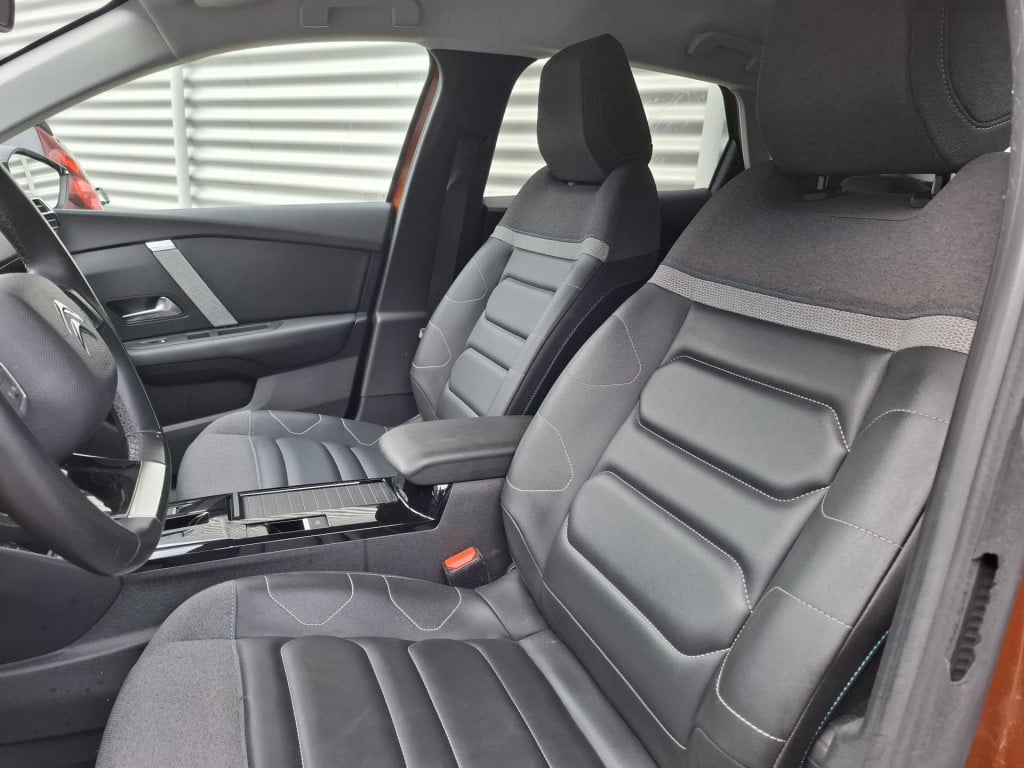 Citroen C4 130 eat8 automaat shine clima/lmv/nav/cam