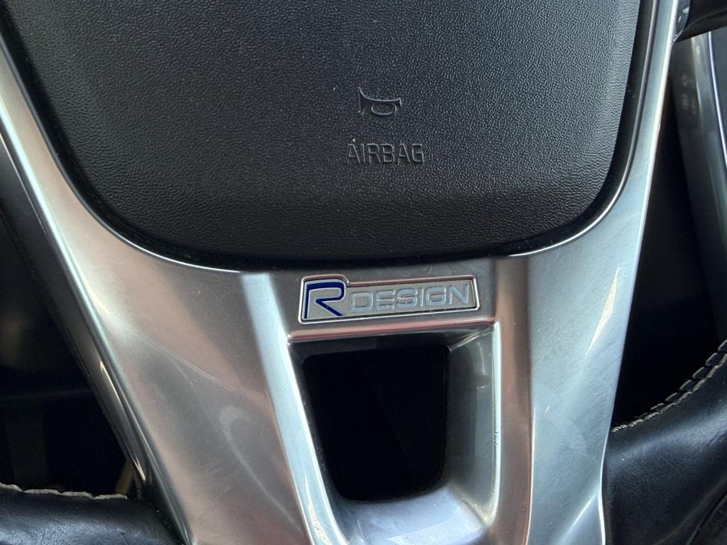 Volvo V60 1.6 t3 r-design | afn trekhaak | cruise | parkeersensoren | bluet
