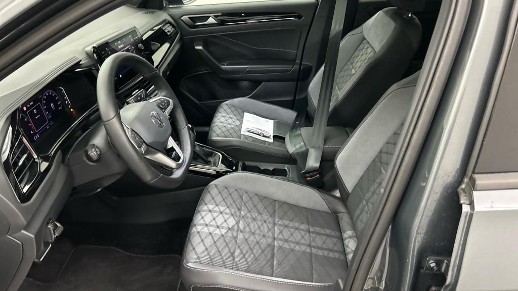 Volkswagen T-roc 1.5 tsi r-line black edition automaat , panoramaschuifdak 