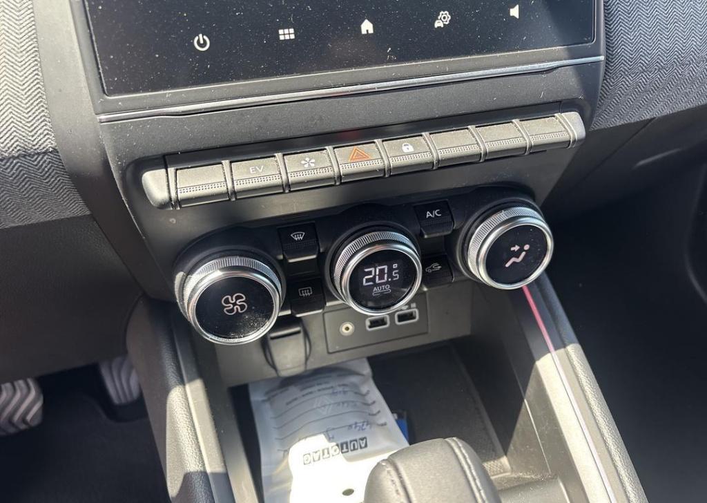 Renault Clio 1.6 e-tech full hybrid 145 techno