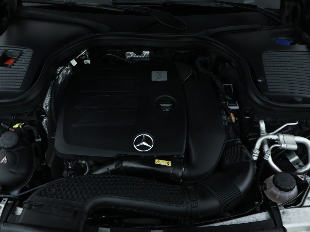 Mercedes-Benz Glc 200 business solution limited | trekhaak | stoelverwarmin