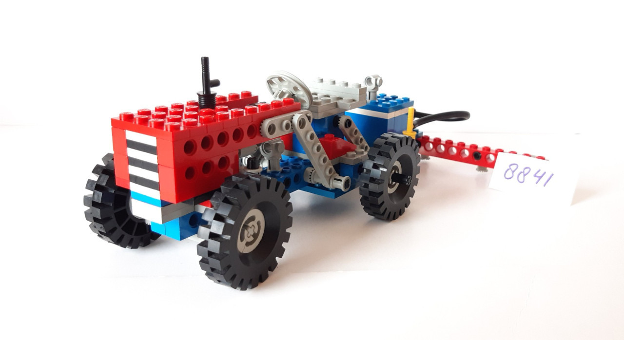 LEGO Technic 8841: Traktor of Dune Buggy / Desert Racer