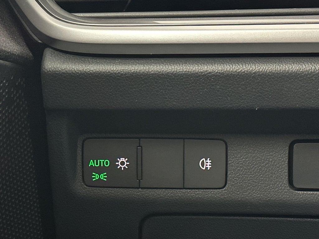 Skoda Elroq business edition tour elektromotor 210 kw / 286 pk