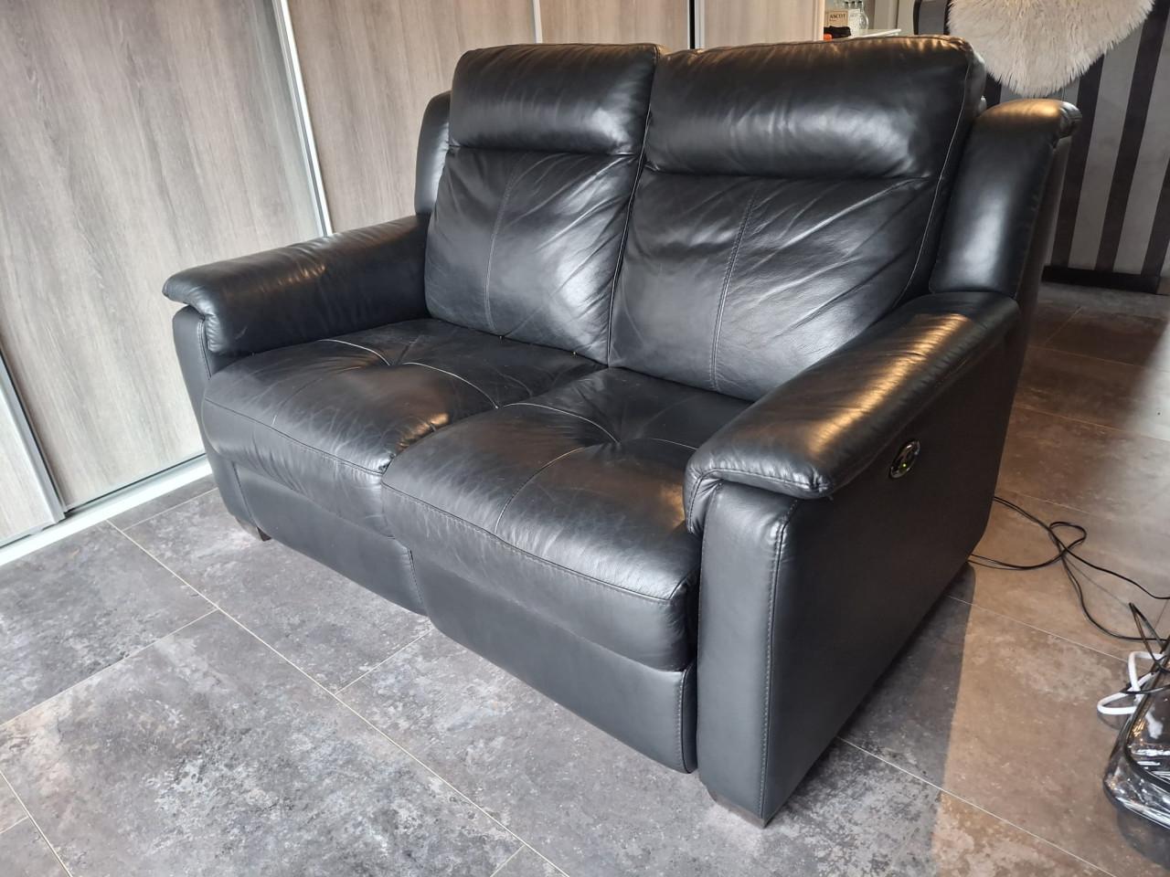 Zwarte 2 zits relaxt bank