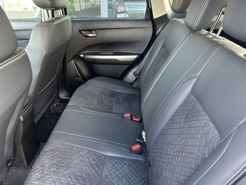 Suzuki Vitara 1.4 boosterjet style smart hybrid 1500 kg trekgewicht