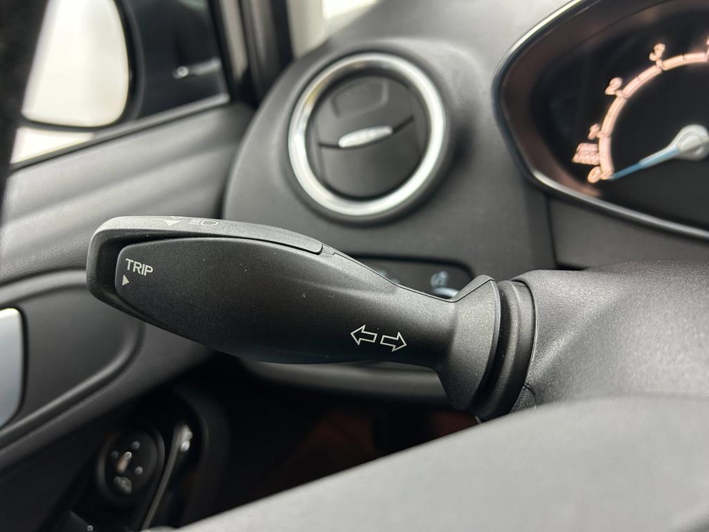 Ford Fiesta occasion 1.0 ecoboost titanium | zwart | tweedehands ford fiest