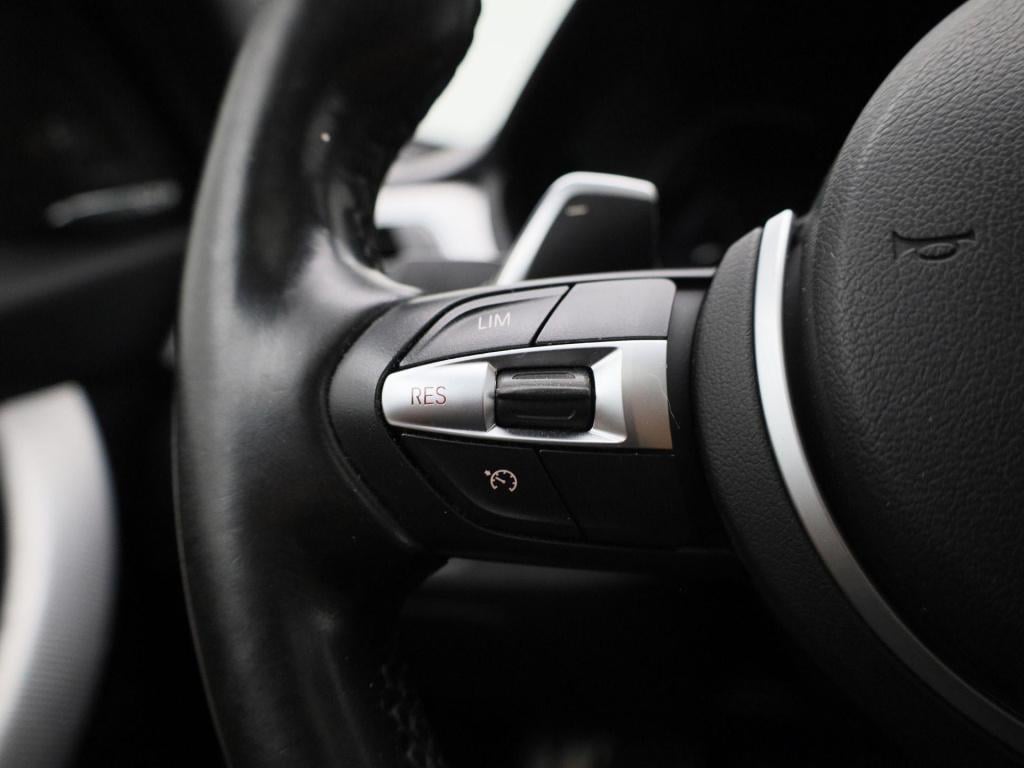 BMW 3-serie 320i m sport edition | automaat | sportonderstel | lmv | schuif