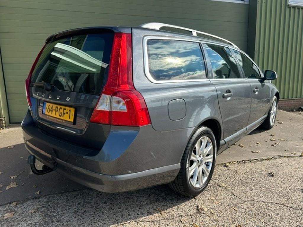 Volvo V70 1.6 t4 summum navi trekhaak