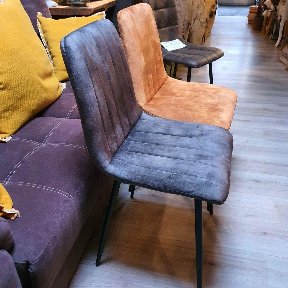 NACHTKASTJES,TAFELS, STOELEN,BANKEN, SIDETABLES, OLD WOOD ITEMS 3Z FACTORY