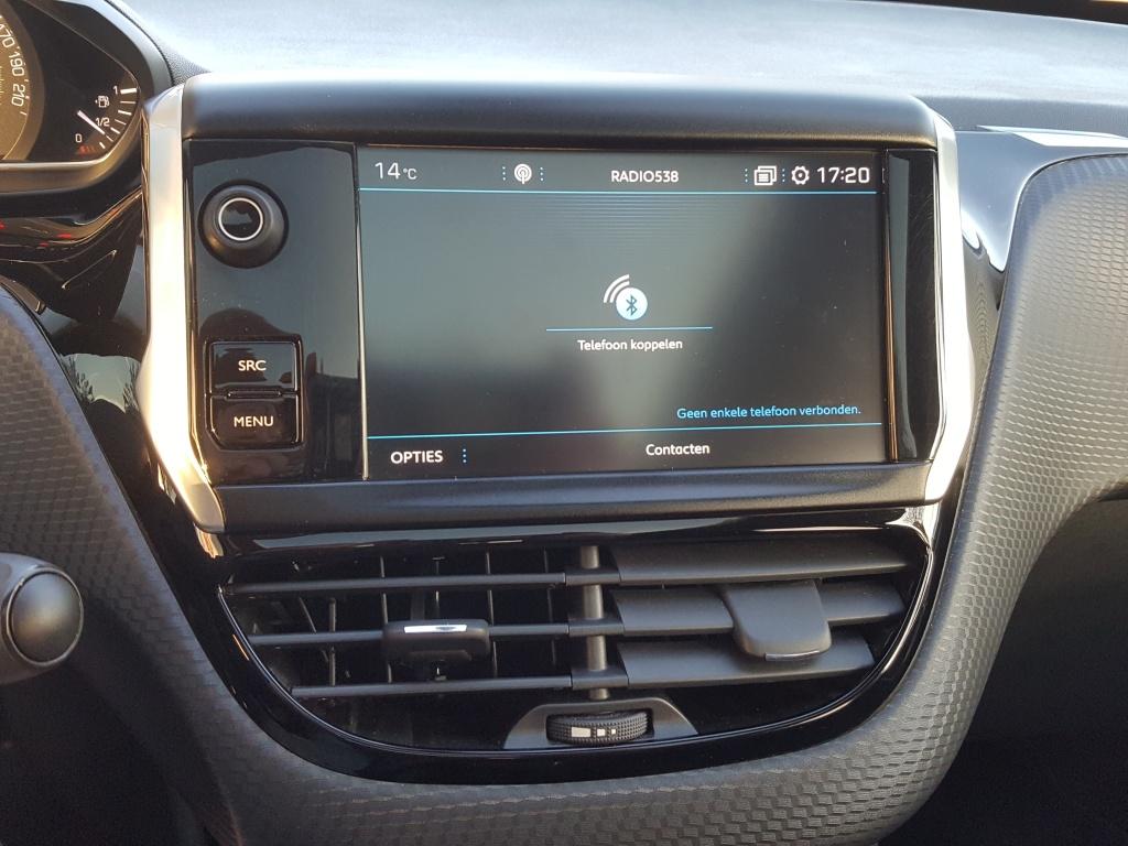 Peugeot 2008 1.2 puretech 110pk allure trekhaak | apple carplay & android a