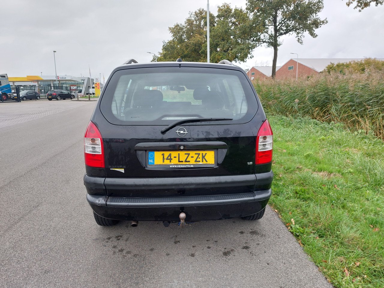 Opel zafira bj 2003 950 euro