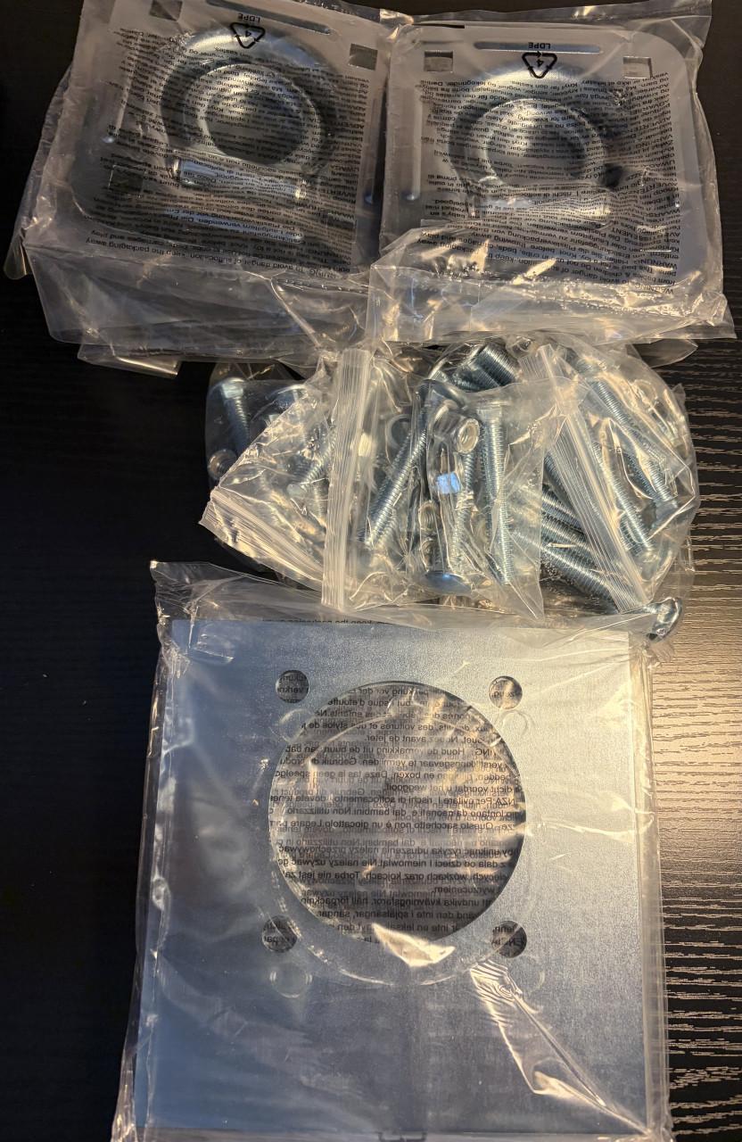 6 x sjorring-bevestiging / 12,5 x 11,5 cm / 2000 KG per stuk