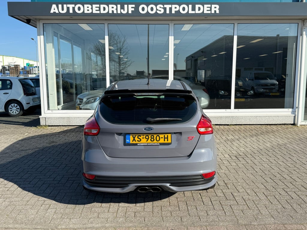Ford Focus 2.0 st-3