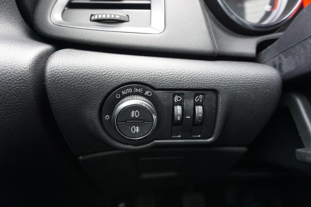 Opel Astra sports tourer 1.4 cosmo navi / climate / cruise / trekhaak / lm 