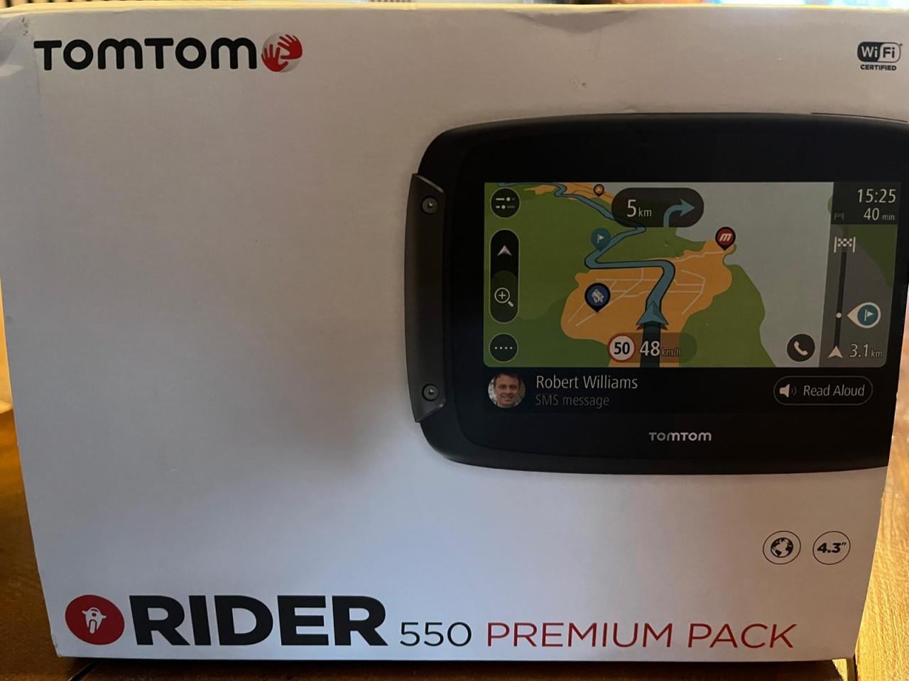 Tom Tom rider 550 premium pack motor navigatie systeem.