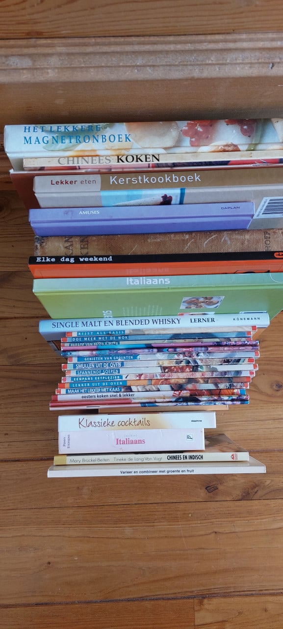 Te koop, verzameling kookboeken
