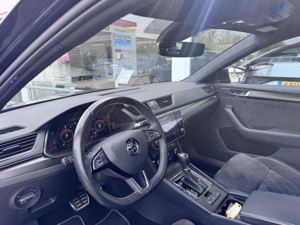Skoda Superb combi 1.4 tsi iv sportline business