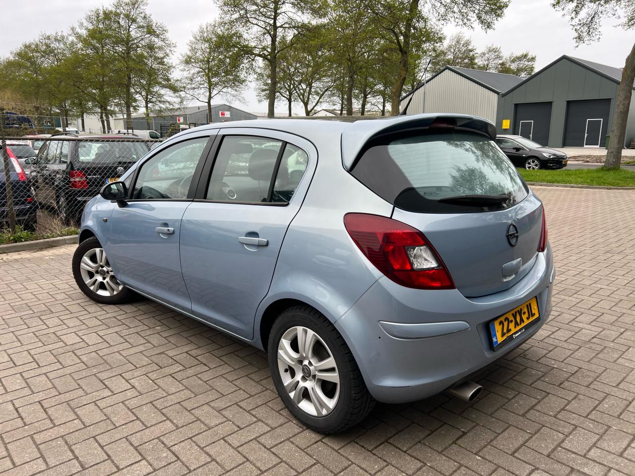 Opel Corsa 1.4-16V Enjoy 179.180KM Jaar Apk