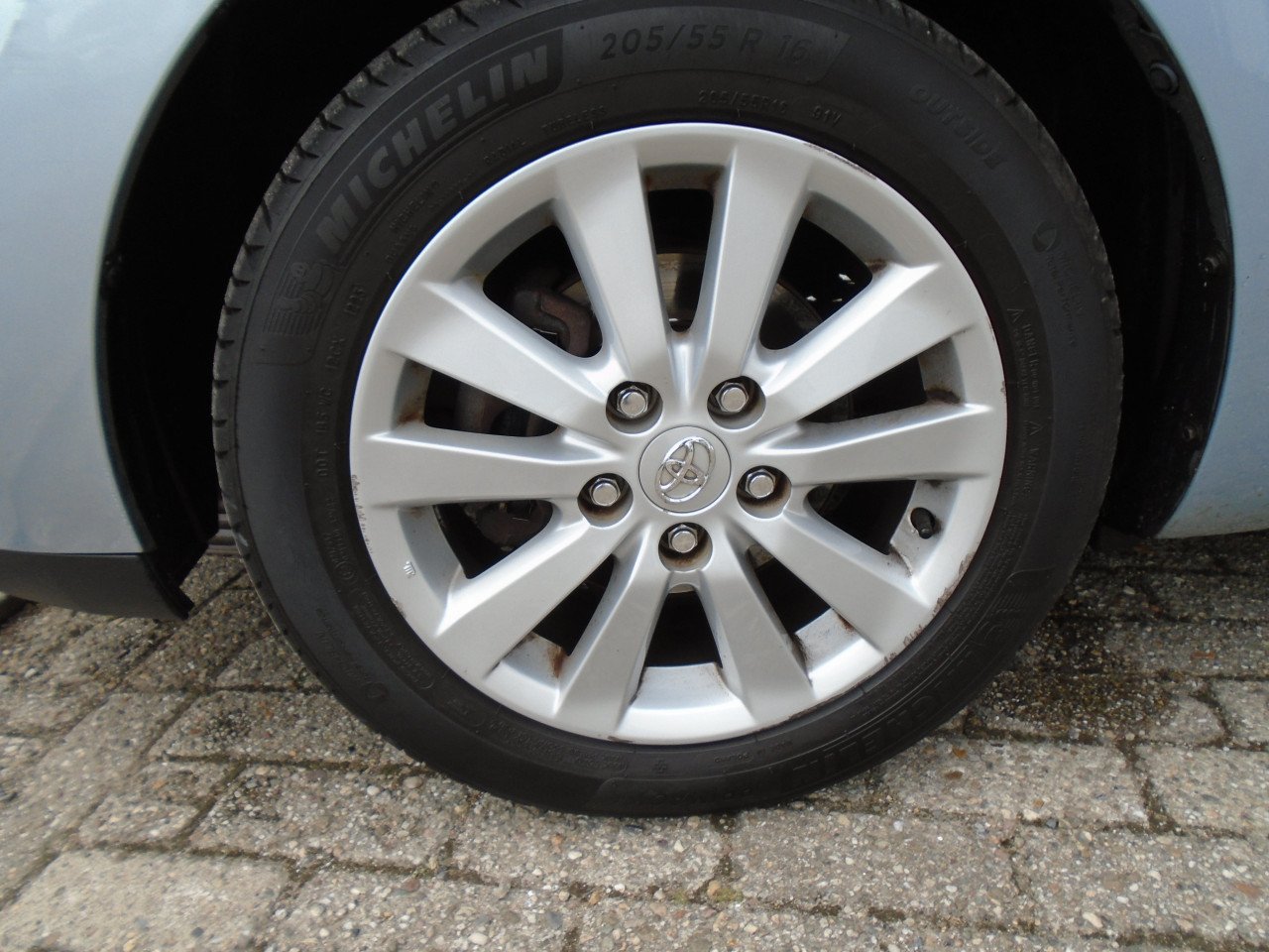 Toyota Auris 1.6 VVTi Vele extra's