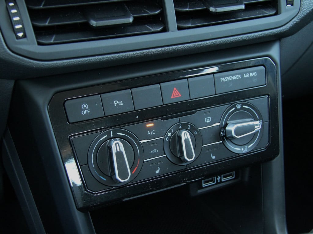 Volkswagen T-cross 1.0 tsi life | carplay | side assist| full led
