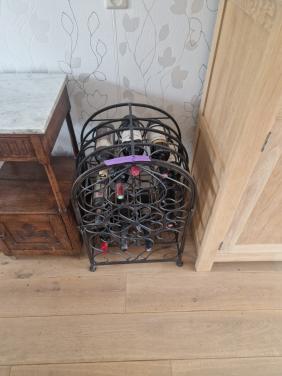 Oud ijzeren wijnrek (zonder de wijn)