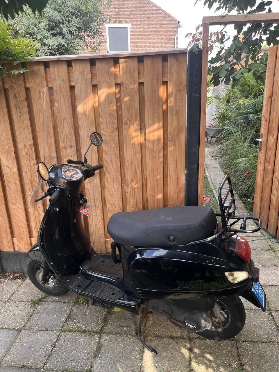 Scooter AGM