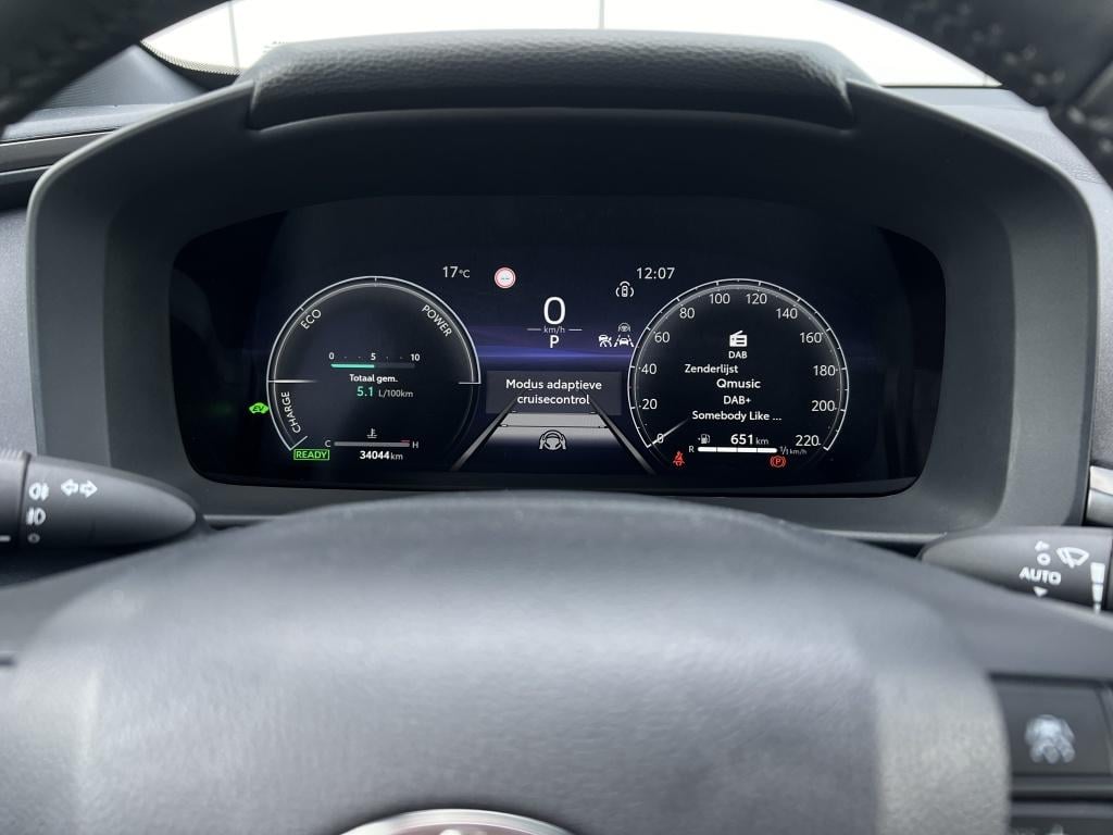 Toyota C-hr 1.8 hybrid 140 dyn