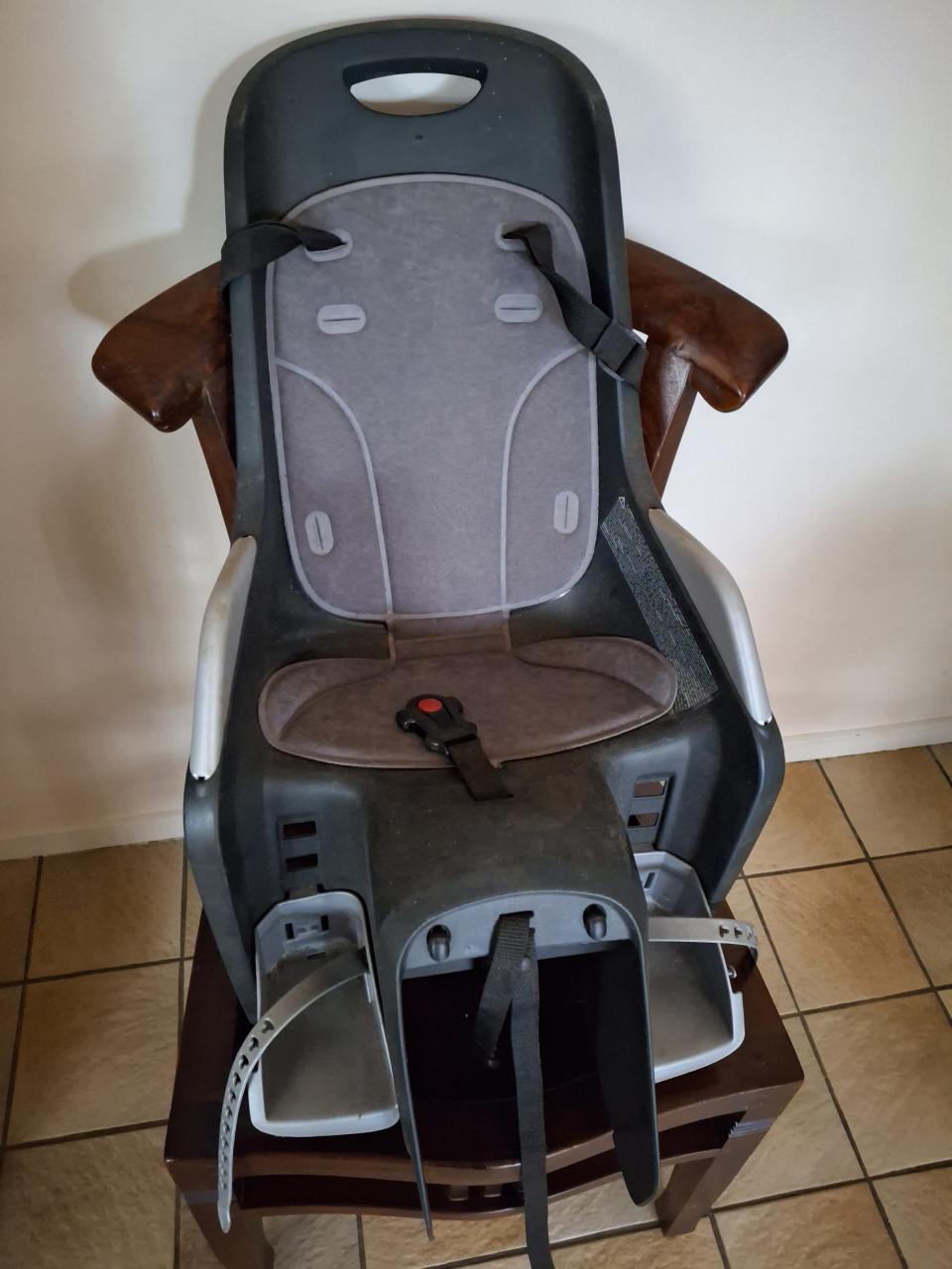 Fietsstoeltje voor achterop