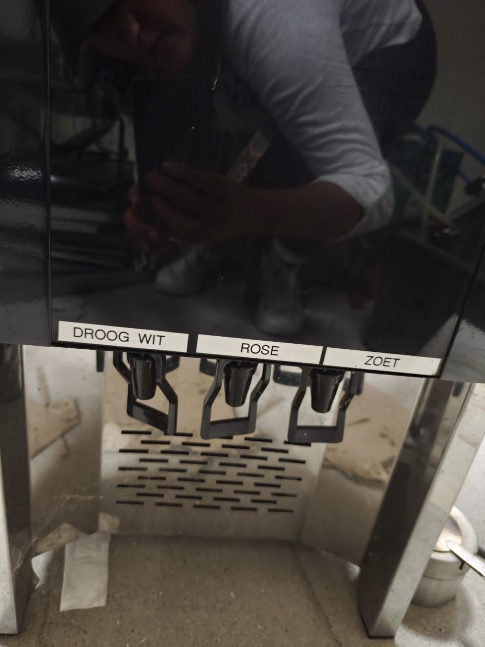 Grote Wijntap Koeler / Drankdispenser met 3 kranen (RVS/Zwart)