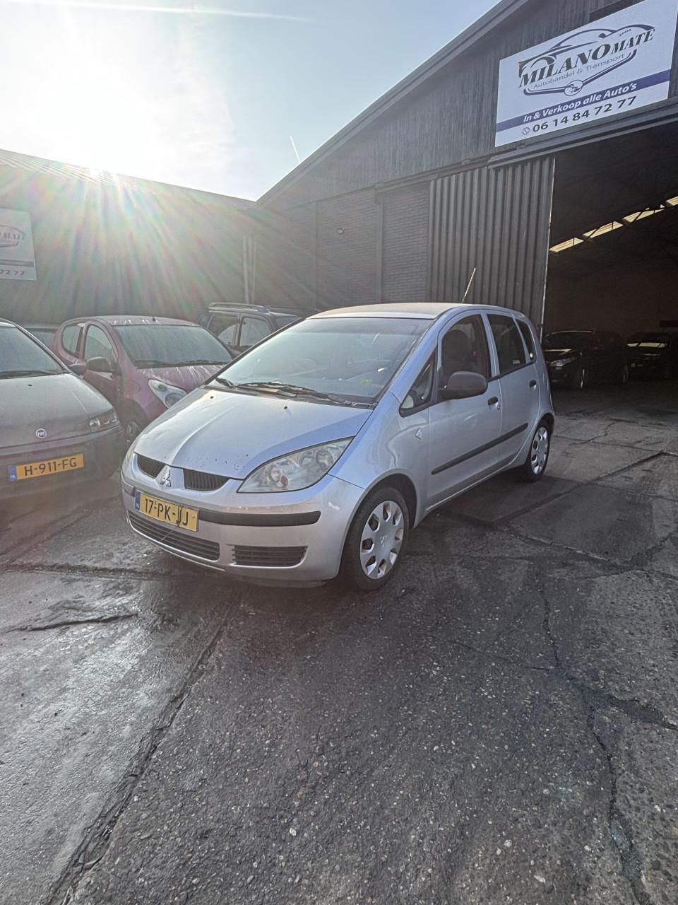 Mitsubishi colt met een jaar apk!