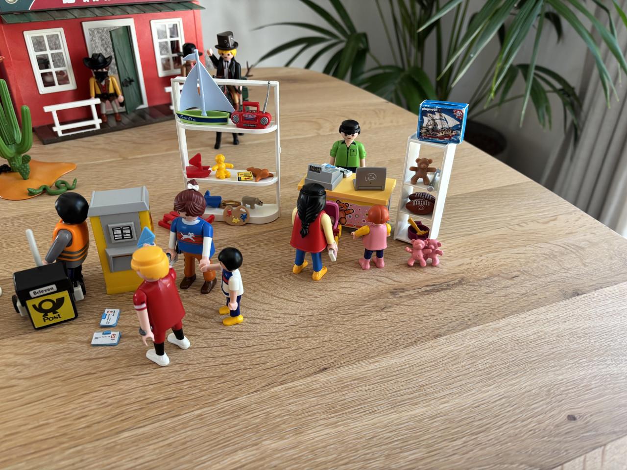 Playmobil