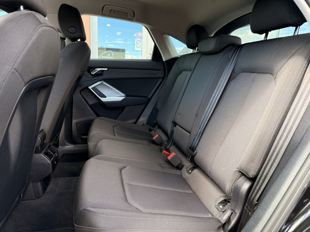 Audi Q3 sportback 45 tfsi e s-line | phev | matrix | stoelverwarming | digi