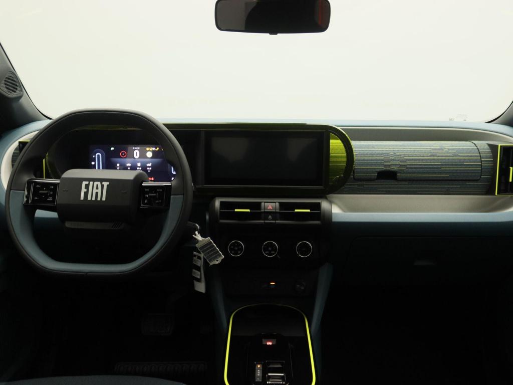 Fiat Grande Panda 1.2 hybrid icon | apple carplay & android auto | parkeers