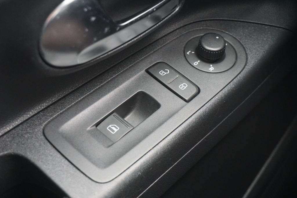 Volkswagen UP! 1.0 high up! bluemotion airco / navi / cruise / elektr. rame