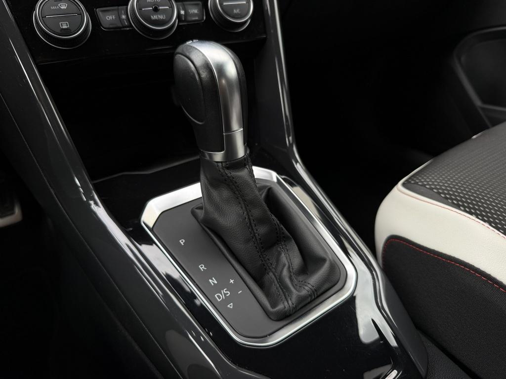 Volkswagen T-roc 1.5 tsi sport