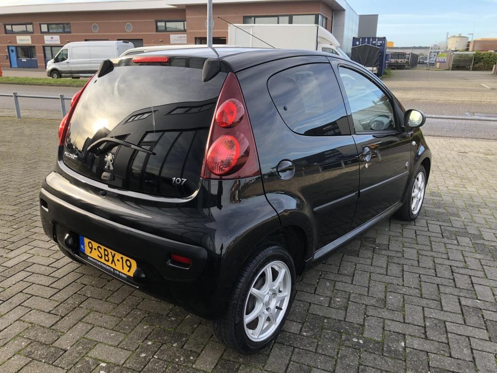 Peugeot 107 1.0 envy
