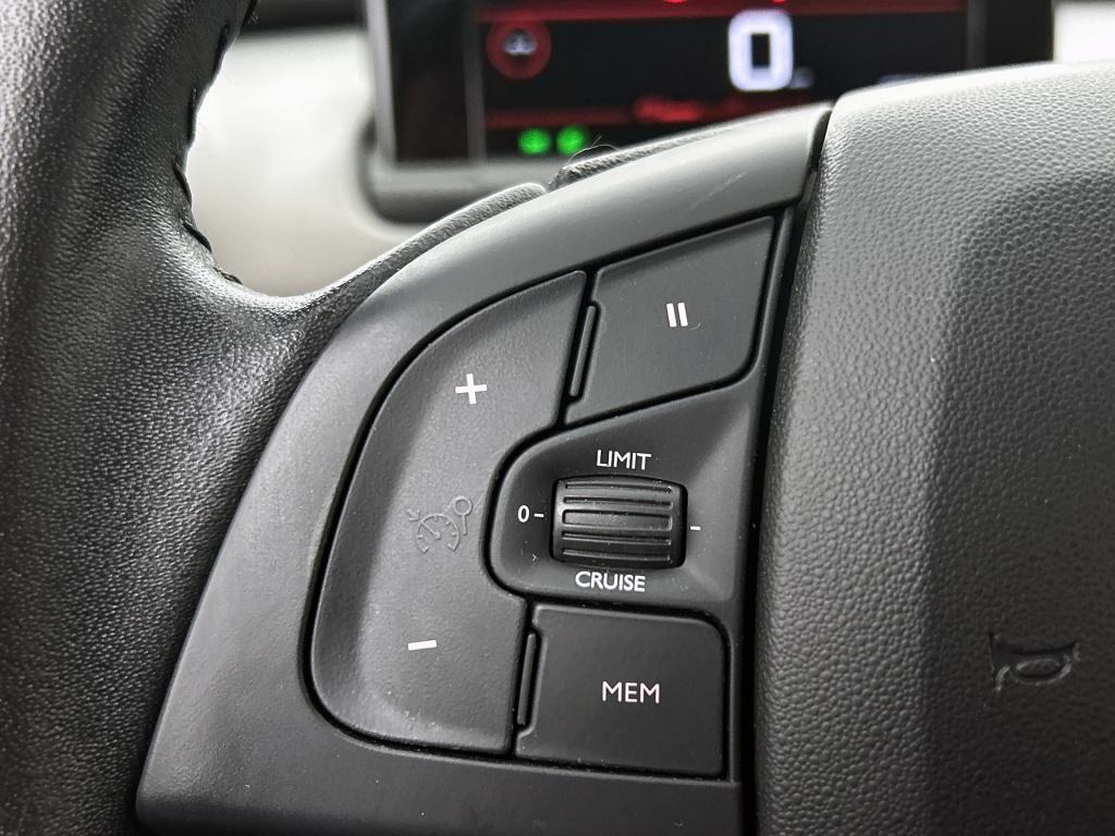 Citroen C4 Cactus 110pk business | rijklaar stoelverwarming | parkeersensor