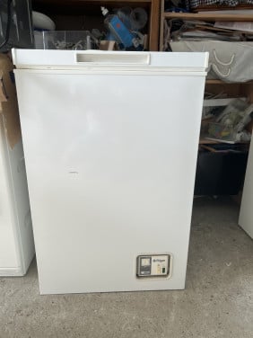 Zo goed als nieuwe tafelmodel vrieskist / Vriezer 100 liter