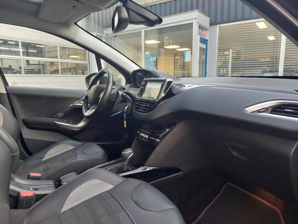 Peugeot 2008 suv 110 allure automaat pano/clima/navi/trekhaak