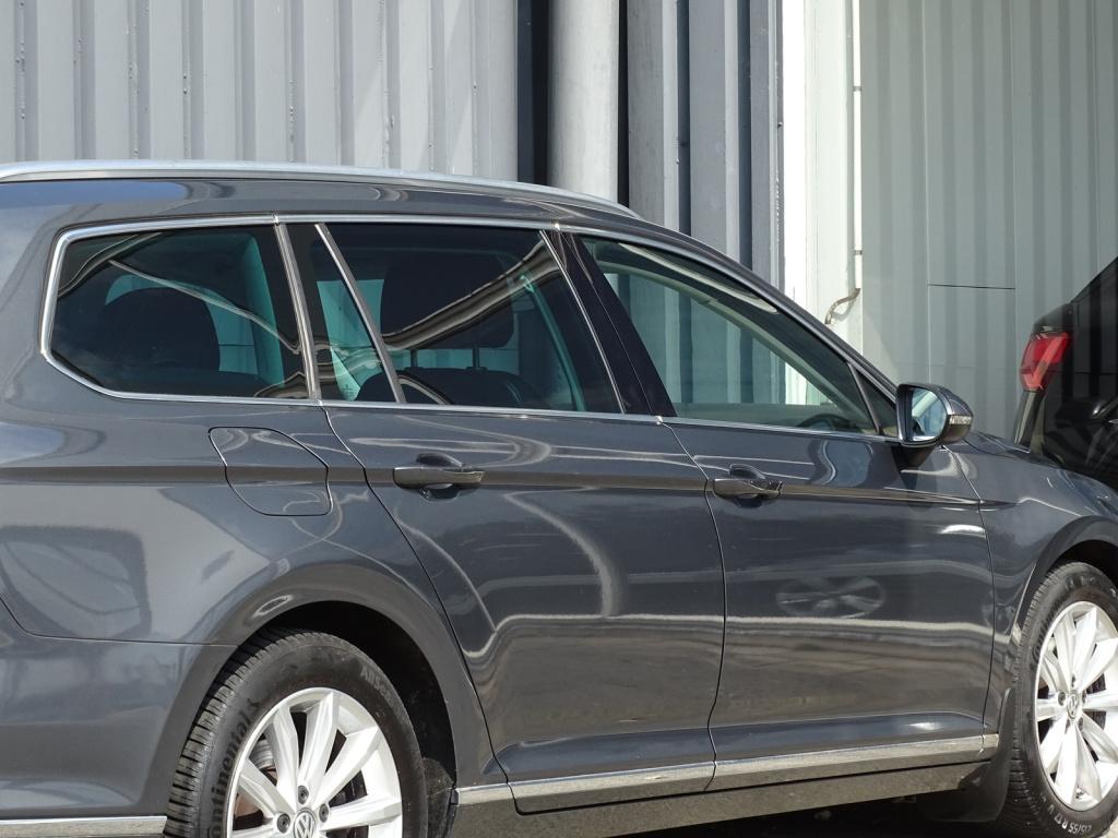 Volkswagen Passat variant 2.0 tsi highline 211pk automaat | el. trekhaak | 