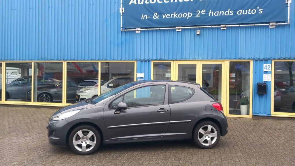 Peugeot 207 1.6 VTi Premiere 3 drs bj: 2010 airco-navigatie i.z.g.st