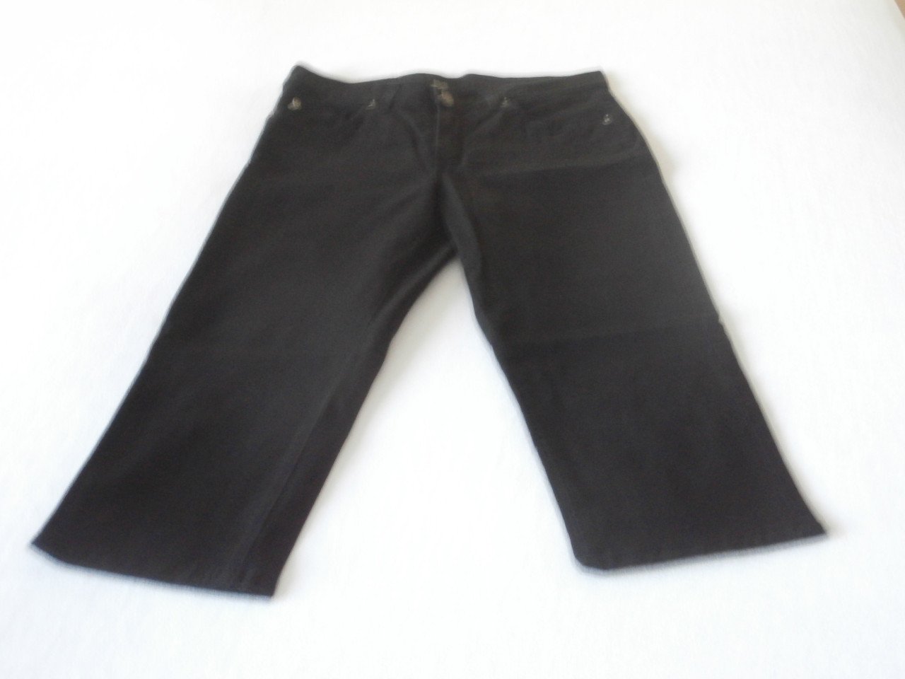 Nieuwe  Damesbroek  Kleur Zwart  Merk  ANGELS  voor  € 9,95